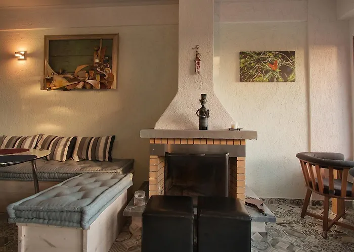 Livadi Πανσιόν 3*